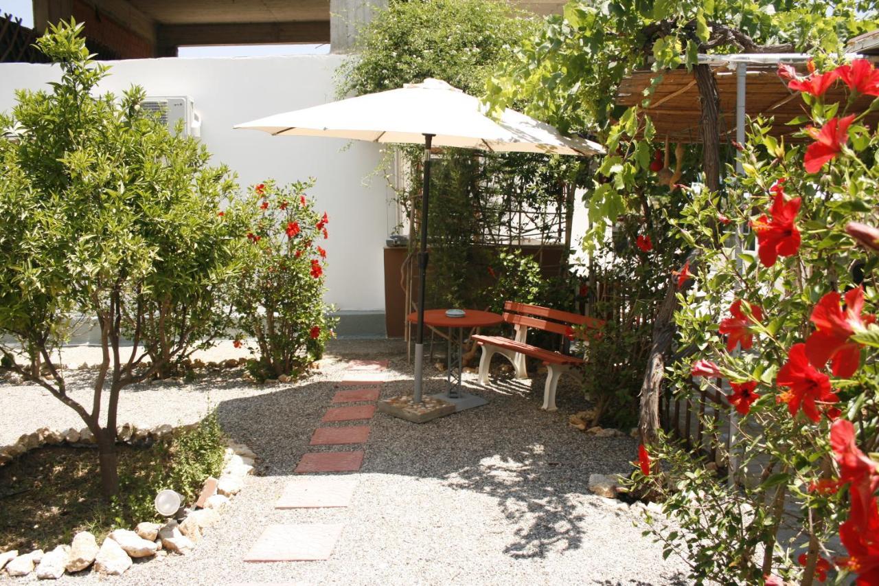Kiki Stegna Apartment Archangelos  Exterior photo
